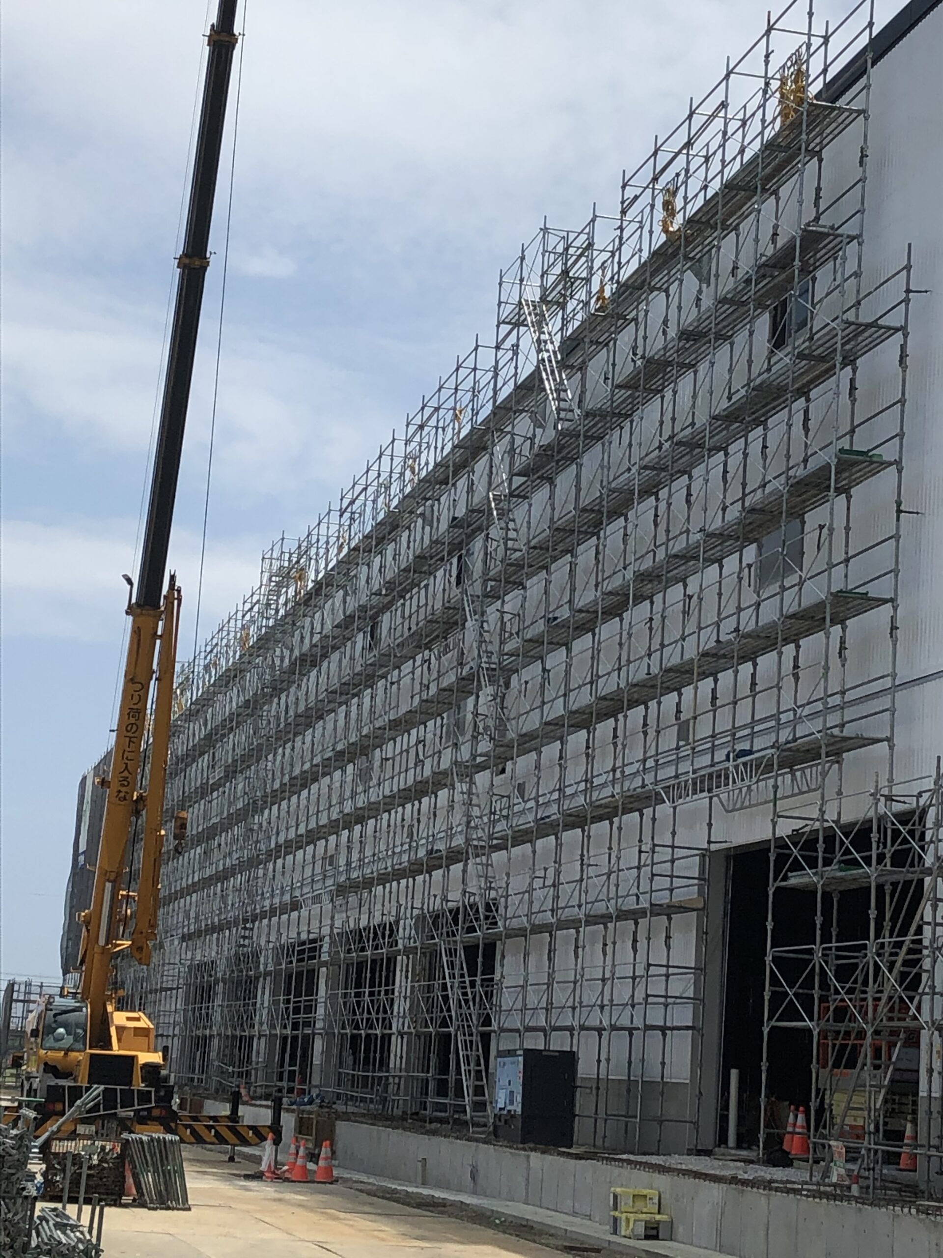 ヤマムラ倉庫1 建築工事・仮設工事・土木工事の足場組立 静岡県袋井市