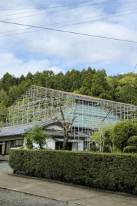 寺院素屋根足場施工　岡村総建