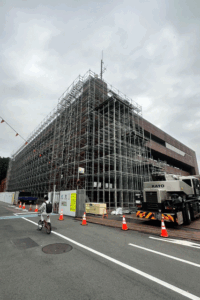 改修工事足場施工　岡村総建